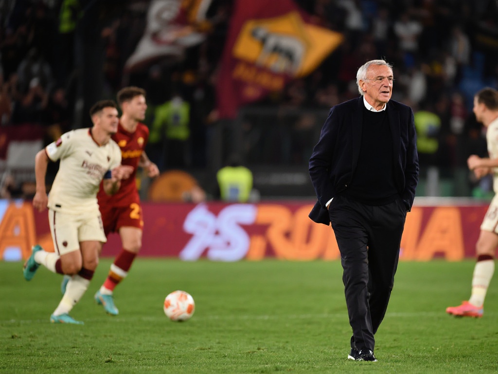 法国队因连续两届大赛点球大战失利，展开针对性点球训练