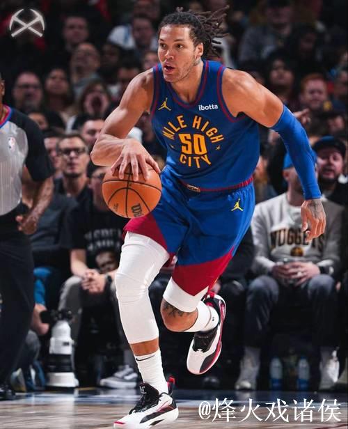 约基奇半场高效15+5+6，三分精准射中两球贡献全能数据